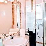 Villa Elegance
